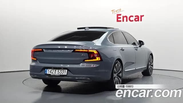 2021 Volvo S90 B5 Inscription Sold VIN LVYPTL12DMP233200 – rear exterior 2021 Volvo S90 B5 Inscription Sold VIN LVYPTL12DMP233200 – rear exterior
