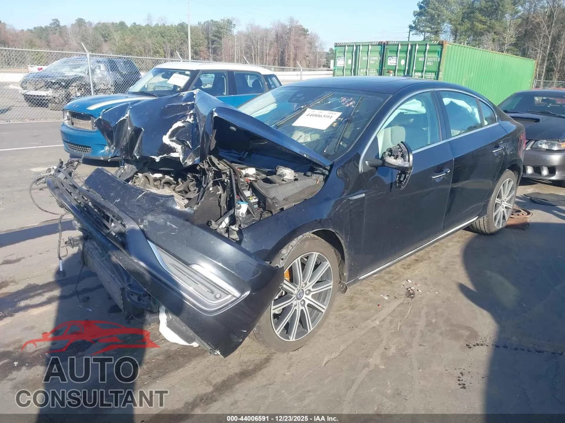 2017 VOLVO S60 INSCRIPTION Damaged VIN LYV402HM8HB126951 – rear exterior 2017 VOLVO S60 INSCRIPTION Damaged VIN LYV402HM8HB126951 – rear exterior