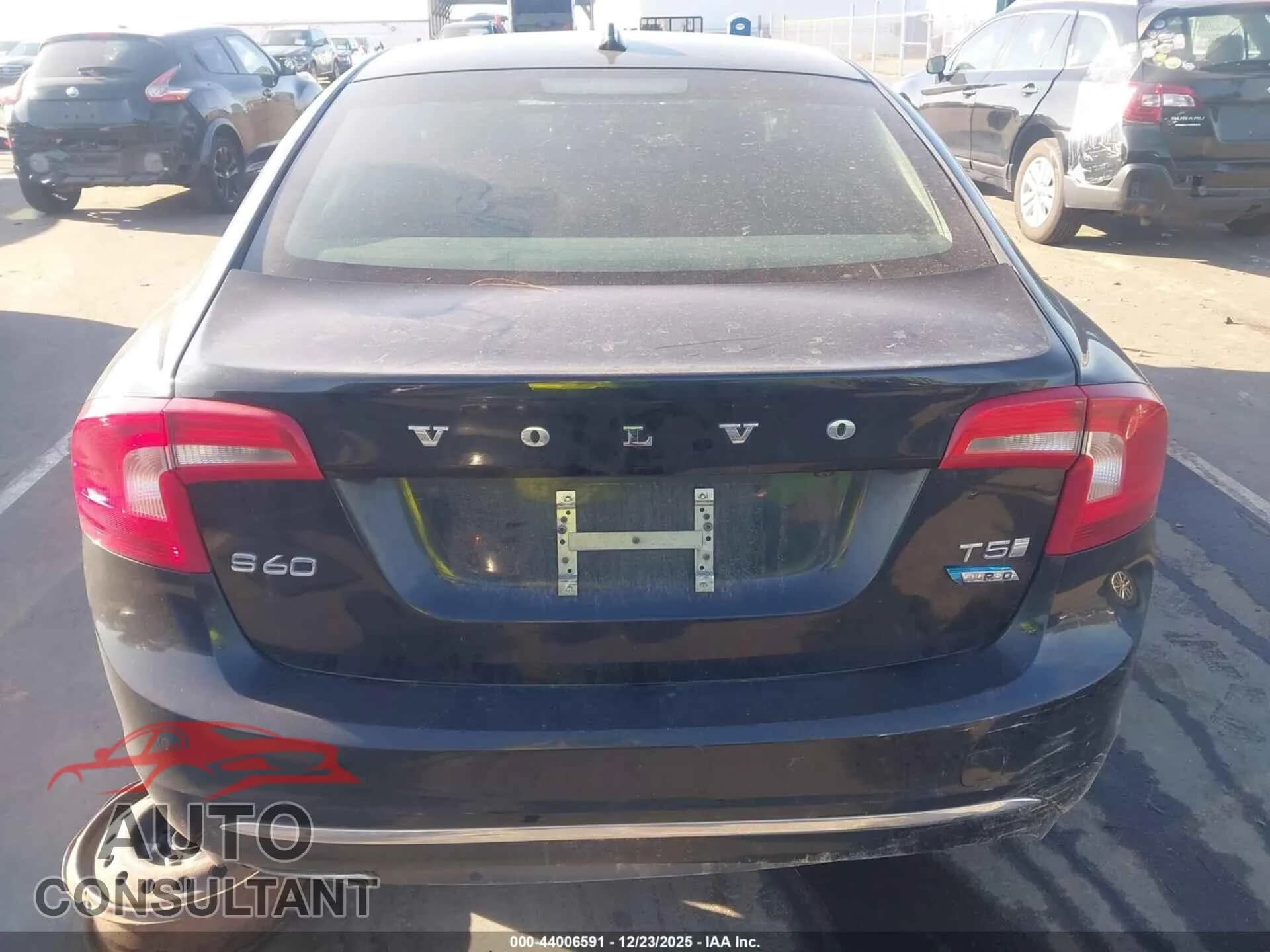 2017 VOLVO S60 INSCRIPTION Damaged VIN LYV402HM8HB126951 – photo 16 2017 VOLVO S60 INSCRIPTION Damaged VIN LYV402HM8HB126951 – photo 16