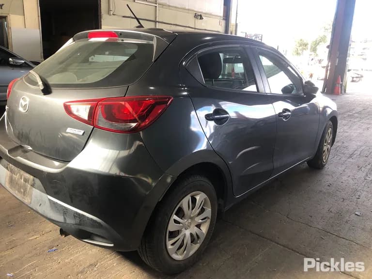2014 Mazda 2 Used VIN MM0DJ2HAA0W106902 – undercarriage 2014 Mazda 2 Used VIN MM0DJ2HAA0W106902 – undercarriage