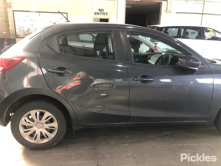 2014 Mazda 2 Used VIN MM0DJ2HAA0W106902 – photo 13 2014 Mazda 2 Used VIN MM0DJ2HAA0W106902 – photo 13
