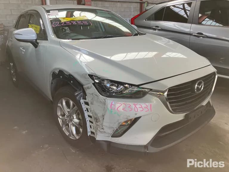 2016 Mazda CX-3 Used VIN MM0DK2W7A0W126413 – exterior detail 2016 Mazda CX-3 Used VIN MM0DK2W7A0W126413 – exterior detail