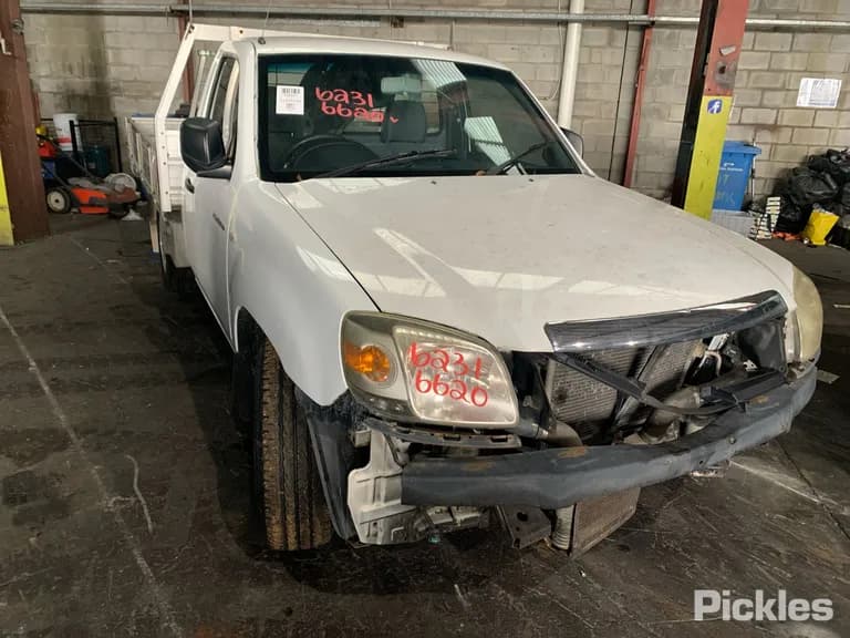 2007 Mazda BT-50 Used VIN MM0UNY0W300628574 – engine bay 2007 Mazda BT-50 Used VIN MM0UNY0W300628574 – engine bay