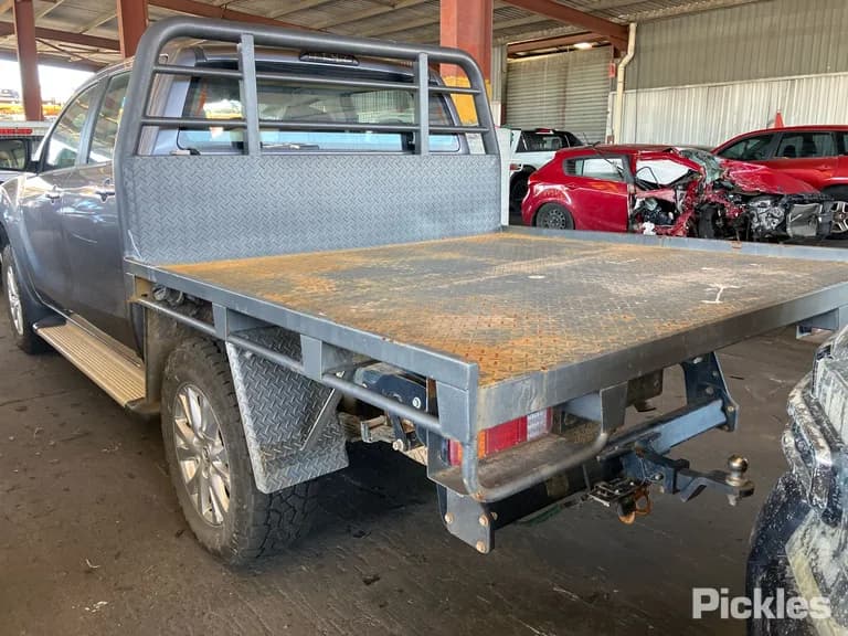 2013 Mazda BT-50 Used VIN MM0UP0YF100161707 – trunk area 2013 Mazda BT-50 Used VIN MM0UP0YF100161707 – trunk area