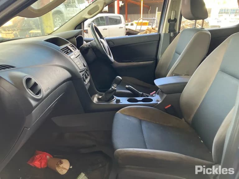 2015 Mazda BT-50 Used VIN MM0UR0YF100487358 – photo 11 2015 Mazda BT-50 Used VIN MM0UR0YF100487358 – photo 11