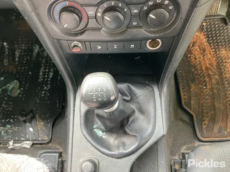 2017 Mazda BT-50 Used VIN MM0UR0YG100679357 – photo 25 2017 Mazda BT-50 Used VIN MM0UR0YG100679357 – photo 25