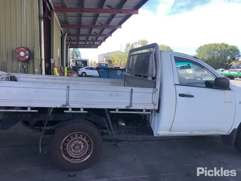 2013 Mitsubishi Triton Used VIN MMAENKA40DD009029 – interior seats 2013 Mitsubishi Triton Used VIN MMAENKA40DD009029 – interior seats