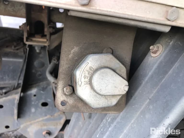 2013 Mitsubishi Triton Used VIN MMAENKA40DD009029 – photo 15 2013 Mitsubishi Triton Used VIN MMAENKA40DD009029 – photo 15