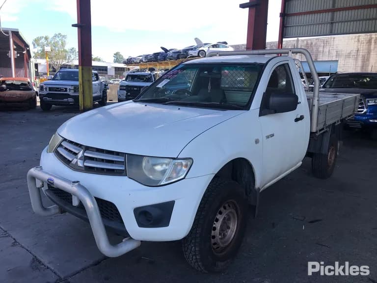 2013 Mitsubishi Triton Used VIN MMAENKA40DD009029 – photo 18 2013 Mitsubishi Triton Used VIN MMAENKA40DD009029 – photo 18