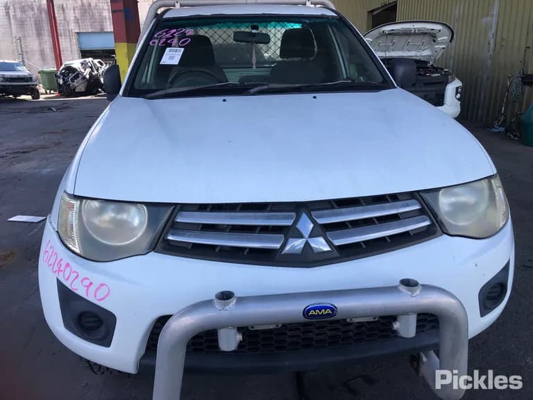 2013 Mitsubishi Triton Used VIN MMAENKA40DD009029 – photo 24 2013 Mitsubishi Triton Used VIN MMAENKA40DD009029 – photo 24