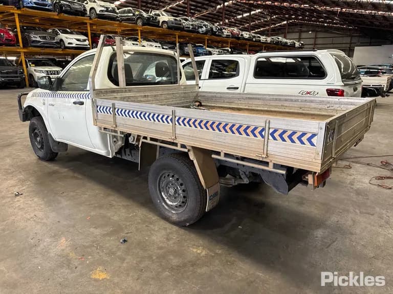 2013 Mitsubishi Triton Used VIN MMAENKA50DD004065 – photo 11 2013 Mitsubishi Triton Used VIN MMAENKA50DD004065 – photo 11