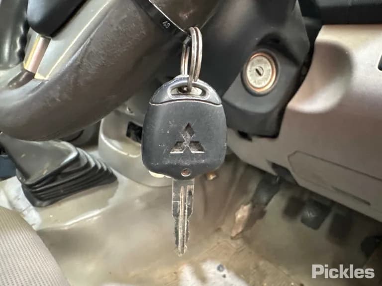 2013 Mitsubishi Triton Used VIN MMAENKA50DD004065 – photo 12 2013 Mitsubishi Triton Used VIN MMAENKA50DD004065 – photo 12