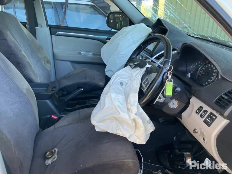 2013 Mitsubishi Challenger Used VIN MMAGYKH40EF000931 – engine bay 2013 Mitsubishi Challenger Used VIN MMAGYKH40EF000931 – engine bay