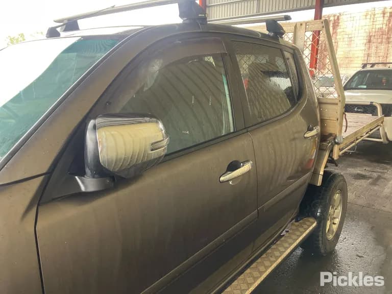 2013 Mitsubishi Triton Used VIN MMAJNKB40DD007367 – front exterior 2013 Mitsubishi Triton Used VIN MMAJNKB40DD007367 – front exterior