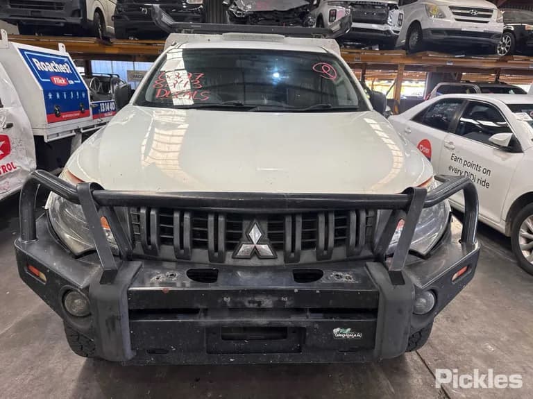 2017 Mitsubishi Triton Used VIN MMAYJKL10JH003680 – undercarriage 2017 Mitsubishi Triton Used VIN MMAYJKL10JH003680 – undercarriage