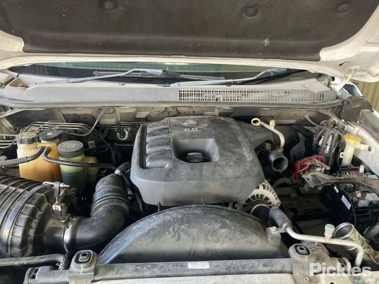2014 Holden Colorado Used VIN MMU147DK0EH630037 – engine bay 2014 Holden Colorado Used VIN MMU147DK0EH630037 – engine bay