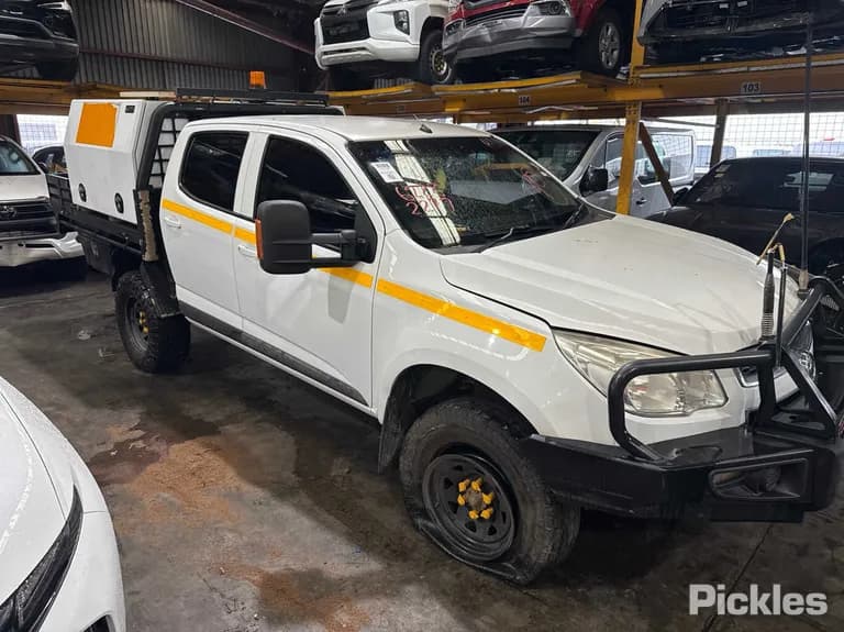 2015 Holden Colorado Used VIN MMU148DK0FH611054 – trunk area 2015 Holden Colorado Used VIN MMU148DK0FH611054 – trunk area