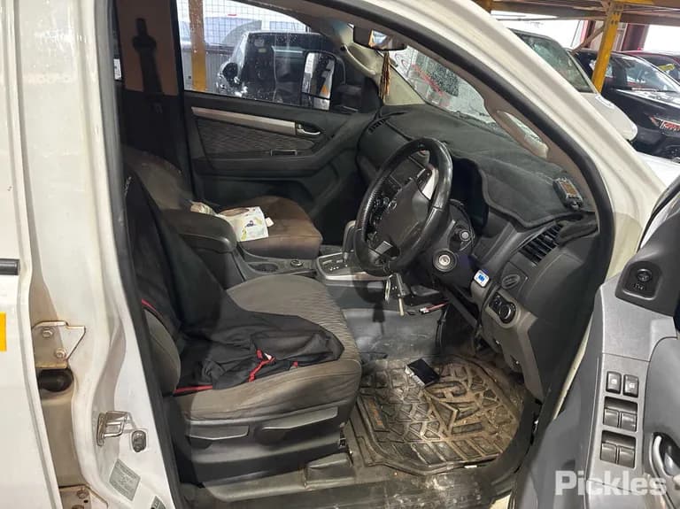2015 Holden Colorado Used VIN MMU148DK0FH611054 – photo 21 2015 Holden Colorado Used VIN MMU148DK0FH611054 – photo 21