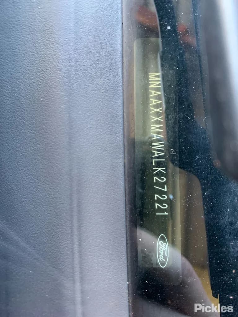 2020 Ford Everest Used VIN MNAAXXMAWALK27221 – trunk area 2020 Ford Everest Used VIN MNAAXXMAWALK27221 – trunk area