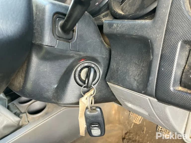 2010 Ford Ranger Used VIN MNALS1E90AW872239 – trunk area 2010 Ford Ranger Used VIN MNALS1E90AW872239 – trunk area