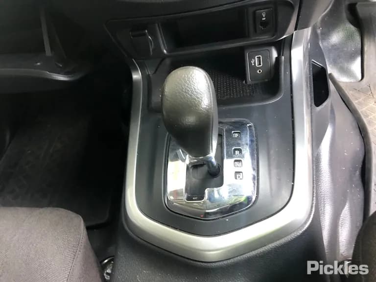 2021 Nissan Navara Used VIN MNTABAD23A0000843 – engine bay 2021 Nissan Navara Used VIN MNTABAD23A0000843 – engine bay