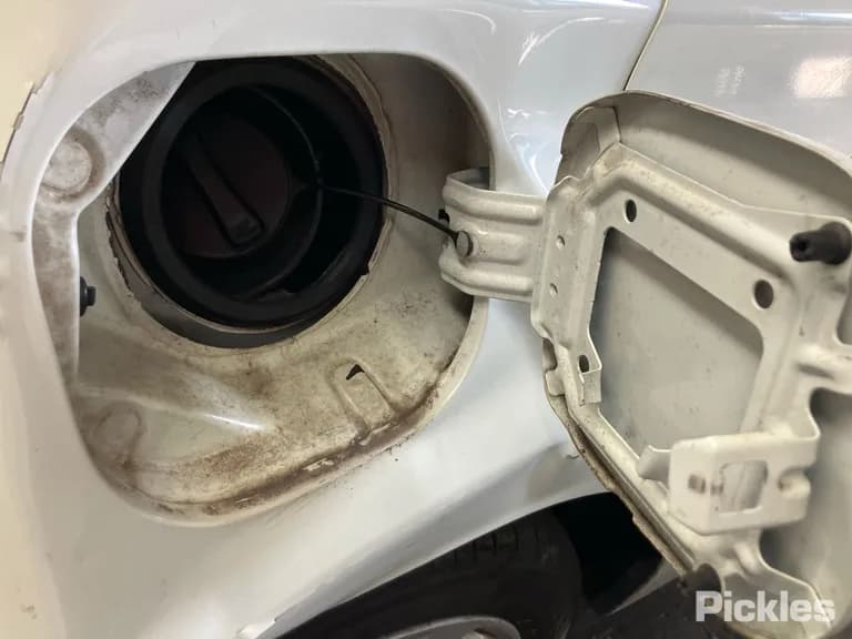 2013 Nissan Pulsar Used VIN MNTBAAB17A0011080 – rear exterior 2013 Nissan Pulsar Used VIN MNTBAAB17A0011080 – rear exterior