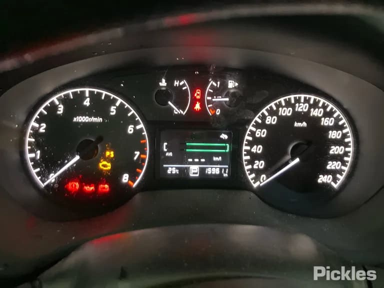 2013 Nissan Pulsar Used VIN MNTBAAB17A0011080 – dashboard 2013 Nissan Pulsar Used VIN MNTBAAB17A0011080 – dashboard