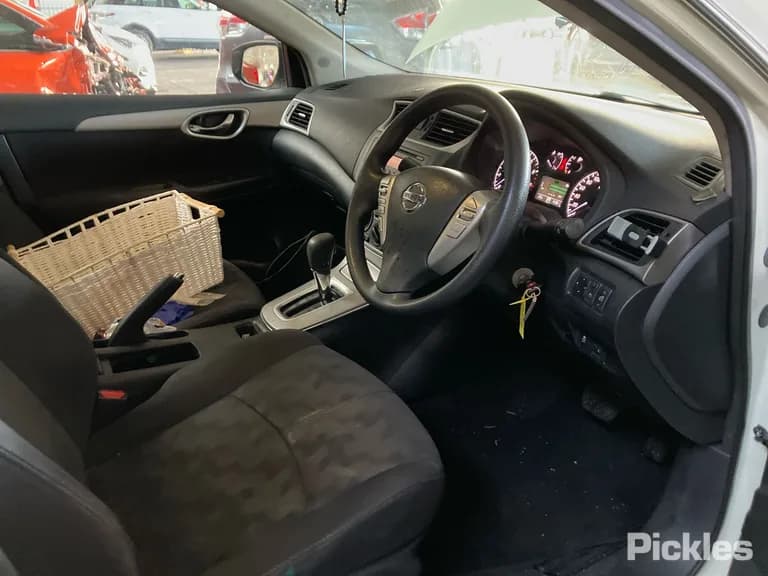 2013 Nissan Pulsar Used VIN MNTBAAB17A0011080 – engine bay 2013 Nissan Pulsar Used VIN MNTBAAB17A0011080 – engine bay