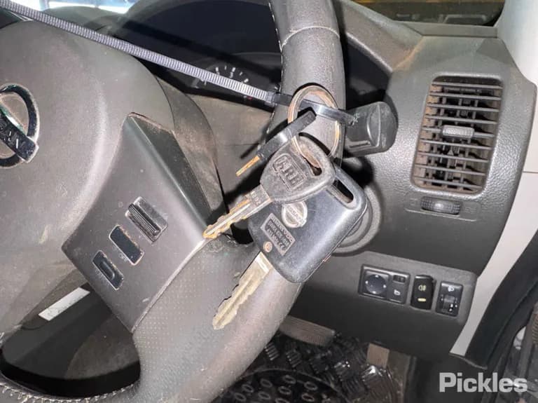 2010 Nissan Navara Used VIN MNTVCUD40A0002830 – undercarriage 2010 Nissan Navara Used VIN MNTVCUD40A0002830 – undercarriage