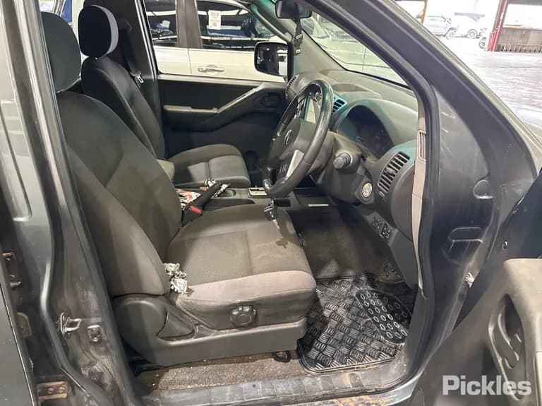 2010 Nissan Navara Used VIN MNTVCUD40A0002830 – photo 14 2010 Nissan Navara Used VIN MNTVCUD40A0002830 – photo 14
