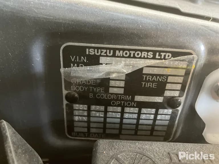 2024 Isuzu D-MAX Used VIN MPATFR87JRT003169 – undercarriage 2024 Isuzu D-MAX Used VIN MPATFR87JRT003169 – undercarriage