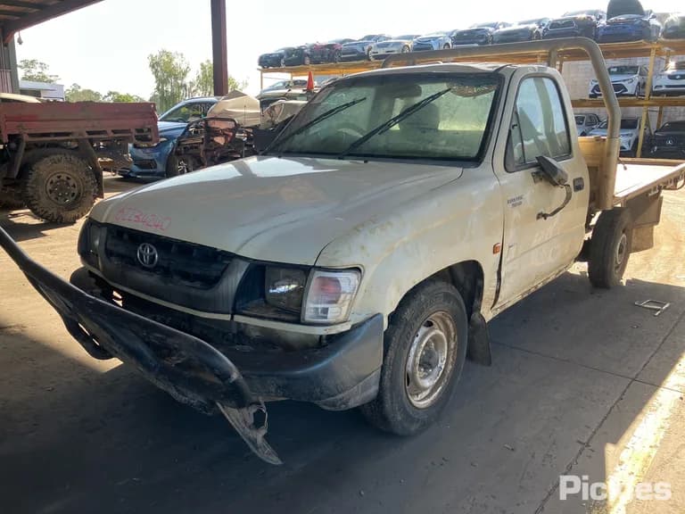 2003 Toyota Hilux Used VIN MR031LNE908002139 – exterior detail 2003 Toyota Hilux Used VIN MR031LNE908002139 – exterior detail