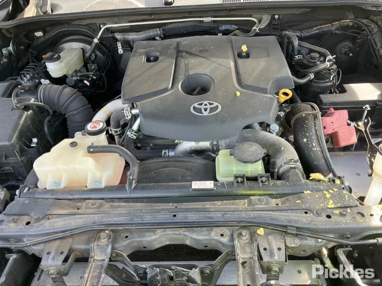 2024 Toyota Hilux Used VIN MR0BA3CD600088768 – interior seats 2024 Toyota Hilux Used VIN MR0BA3CD600088768 – interior seats