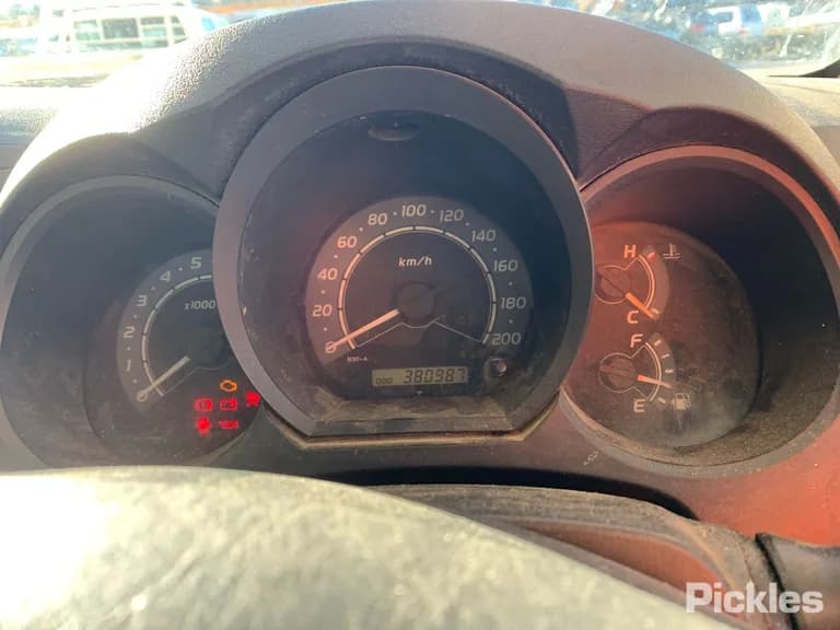 2005 Toyota Hilux Used VIN MR0CU12G400002336 – rear exterior 2005 Toyota Hilux Used VIN MR0CU12G400002336 – rear exterior