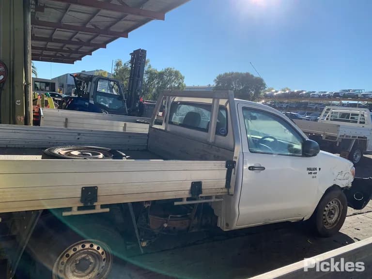 2005 Toyota Hilux Used VIN MR0CU12G400002336 – photo 17 2005 Toyota Hilux Used VIN MR0CU12G400002336 – photo 17