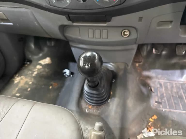 2011 Toyota Hilux Used VIN MR0CX12G700071870 – rear exterior 2011 Toyota Hilux Used VIN MR0CX12G700071870 – rear exterior