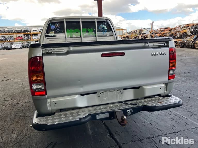 2008 Toyota Hilux Used VIN MR0EX12G302018144 – photo 16 2008 Toyota Hilux Used VIN MR0EX12G302018144 – photo 16