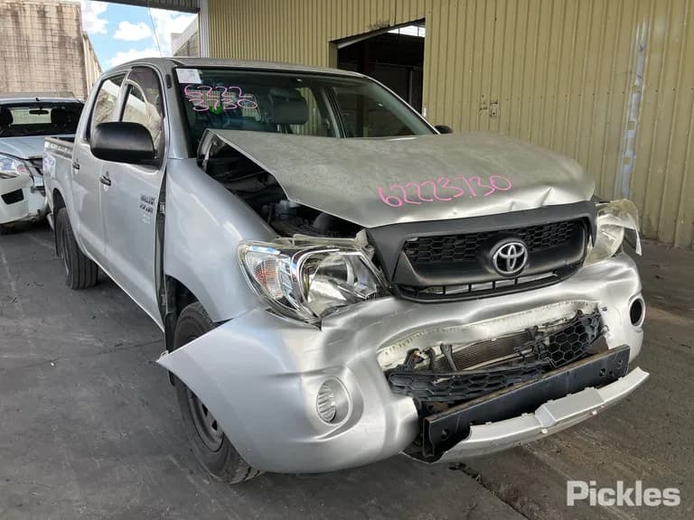 2008 Toyota Hilux Used VIN MR0EX12G302018144 – photo 19 2008 Toyota Hilux Used VIN MR0EX12G302018144 – photo 19