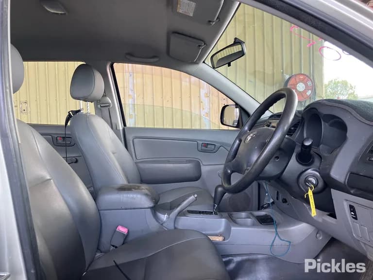 2008 Toyota Hilux Used VIN MR0EX12G302018144 – photo 23 2008 Toyota Hilux Used VIN MR0EX12G302018144 – photo 23