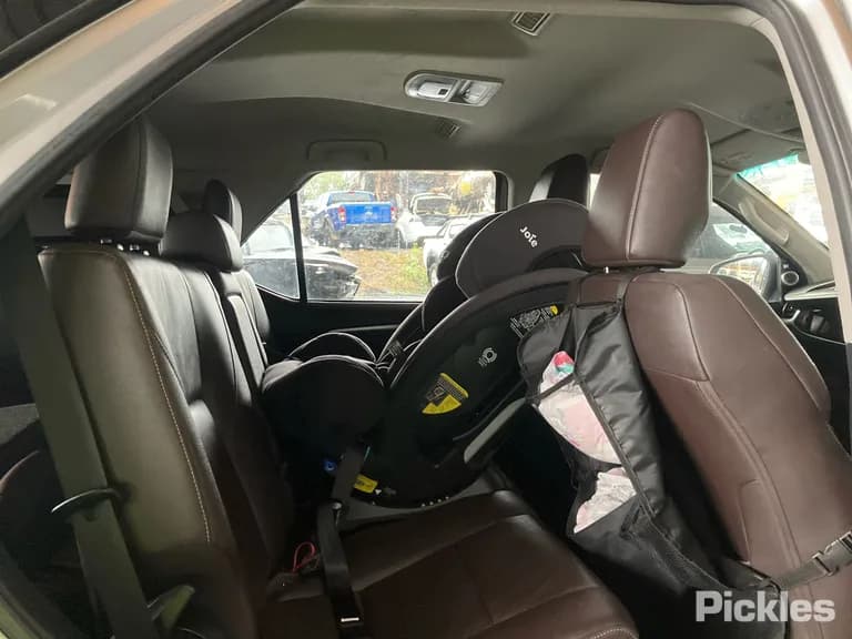 2019 Toyota Fortuner Used VIN MR0HA3FS800066212 – engine bay 2019 Toyota Fortuner Used VIN MR0HA3FS800066212 – engine bay