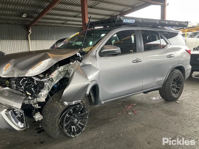 2019 Toyota Fortuner Used VIN MR0HA3FS800066212 – photo 11 2019 Toyota Fortuner Used VIN MR0HA3FS800066212 – photo 11