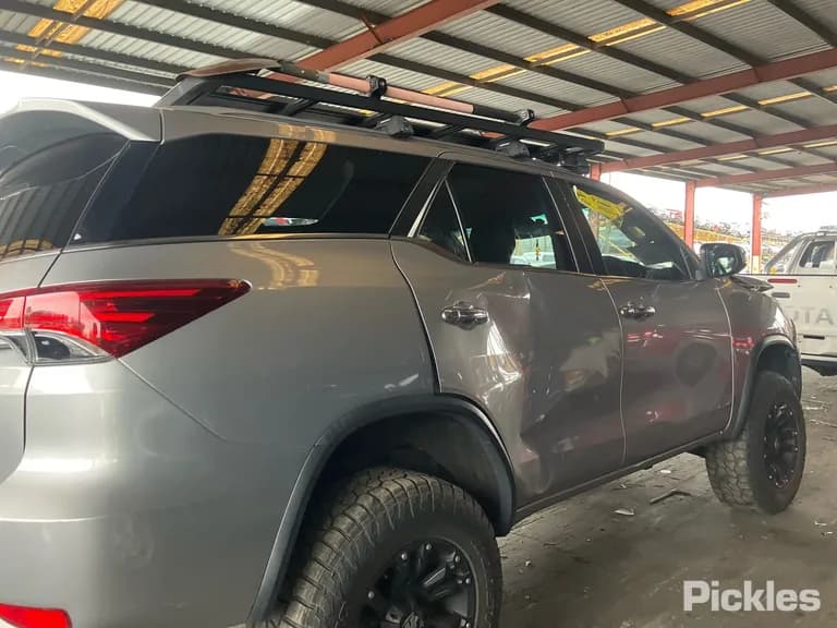 2019 Toyota Fortuner Used VIN MR0HA3FS800066212 – photo 14 2019 Toyota Fortuner Used VIN MR0HA3FS800066212 – photo 14