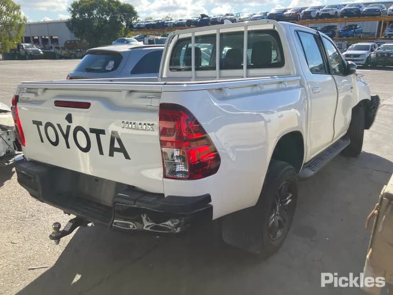 2024 Toyota Hilux - VIN MR0JA3DD300353494 2024 Toyota Hilux VIN MR0JA3DD300353494