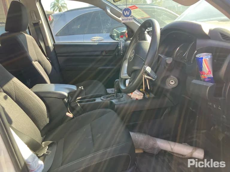 2024 Toyota Hilux Used VIN MR0JA3DD300353494 – engine bay 2024 Toyota Hilux Used VIN MR0JA3DD300353494 – engine bay