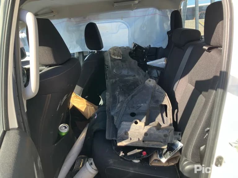 2024 Toyota Hilux Used VIN MR0JA3DD300353494 – trunk area 2024 Toyota Hilux Used VIN MR0JA3DD300353494 – trunk area