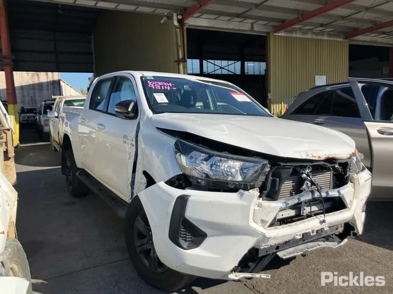 2024 Toyota Hilux Used VIN MR0JA3DD300353494 – photo 13 2024 Toyota Hilux Used VIN MR0JA3DD300353494 – photo 13