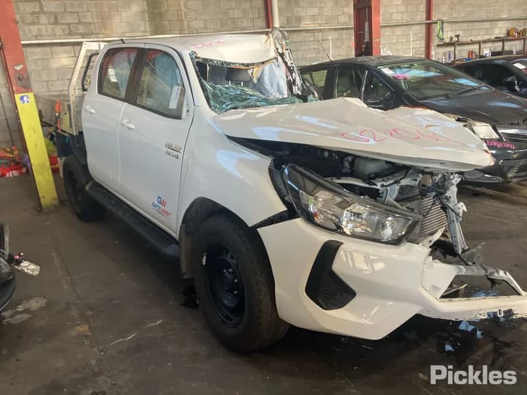 2025 Toyota Hilux Used VIN MR0KA3CD306821730 – rear exterior 2025 Toyota Hilux Used VIN MR0KA3CD306821730 – rear exterior