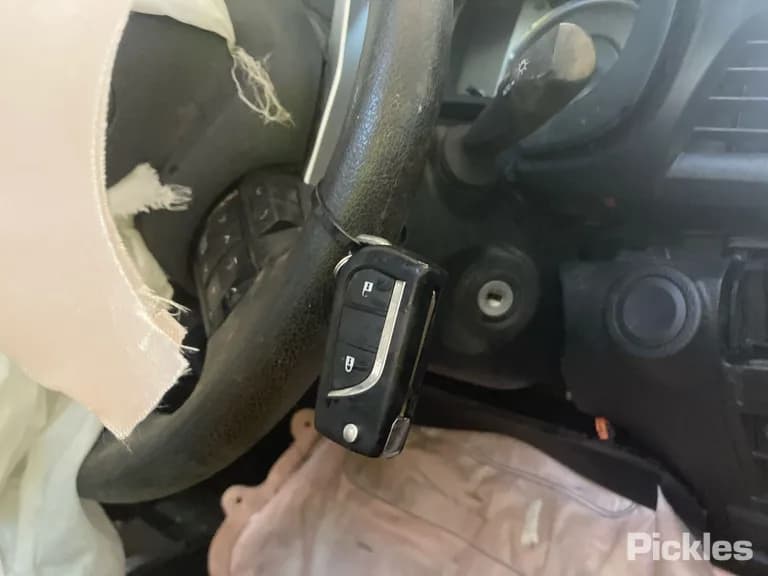 2025 Toyota Hilux Used VIN MR0KA3CD306821730 – photo 18 2025 Toyota Hilux Used VIN MR0KA3CD306821730 – photo 18