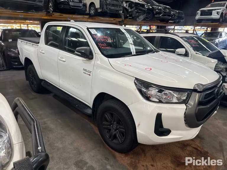 2022 Toyota Hilux Used VIN MR0KA3CD801280008 – engine bay 2022 Toyota Hilux Used VIN MR0KA3CD801280008 – engine bay