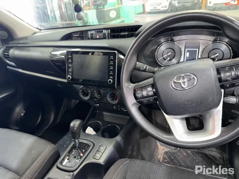 2022 Toyota Hilux Used VIN MR0KA3CD801280008 – photo 24 2022 Toyota Hilux Used VIN MR0KA3CD801280008 – photo 24